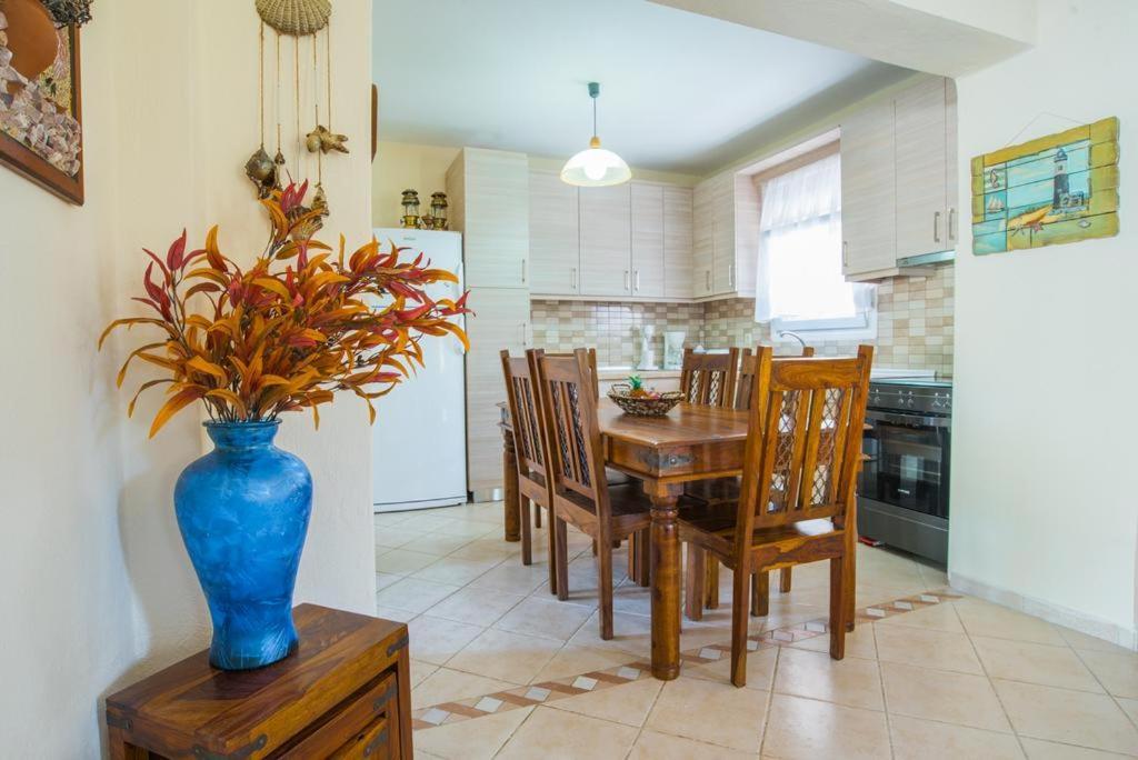 Diogenis Villa วูร์วูรู ภายนอก รูปภาพ